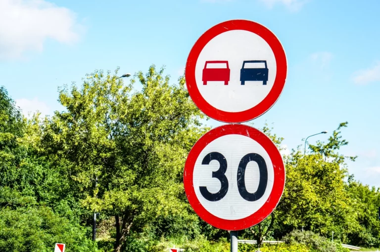 kurs na prawo jazdy znaki drogowe