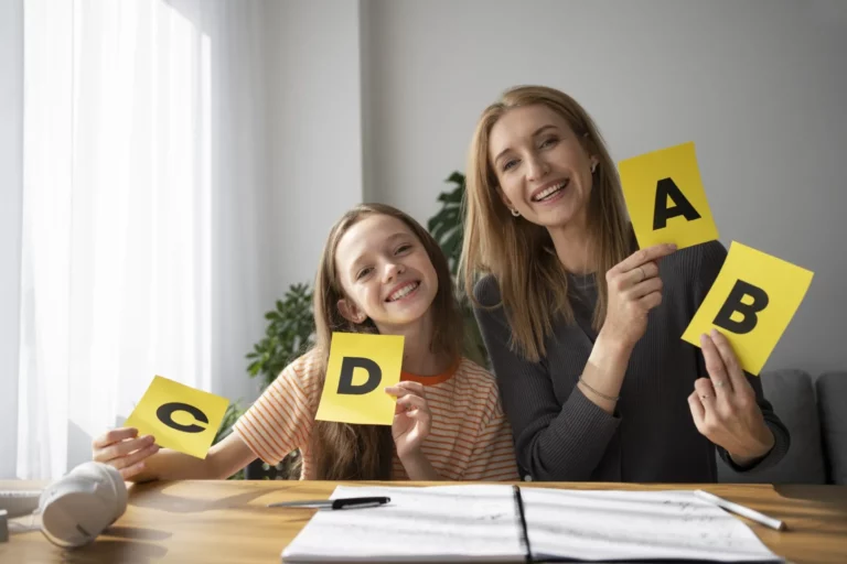 Polski dla Szkoły Podstawowej z AI: Od gramatyki po wypracowania