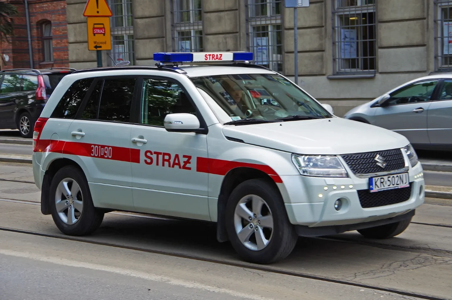 Samochód szkoleniowy w szkole nauki jazdy: ważny czynnik przy wyborze ośrodka szkolenia kierowców