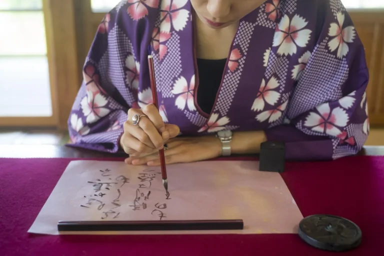 Japońskie pismo: Hiragana, Katakana, Kanji – jak zacząć?