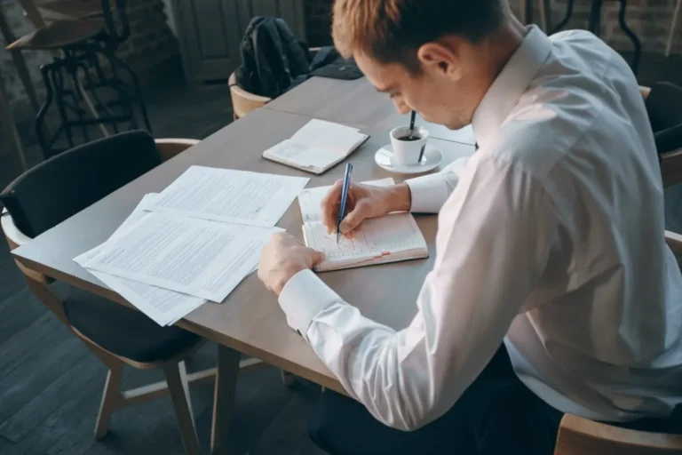 7 najczęstszych błędów na egzaminie wstępnym na aplikację adwokacką i radcowską (i jak ich unikać)