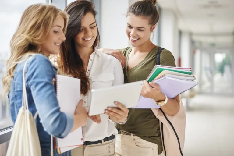 Matura z polskiego 2026: Pełna lista lektur obowiązkowych i pewniaki na wypracowanie